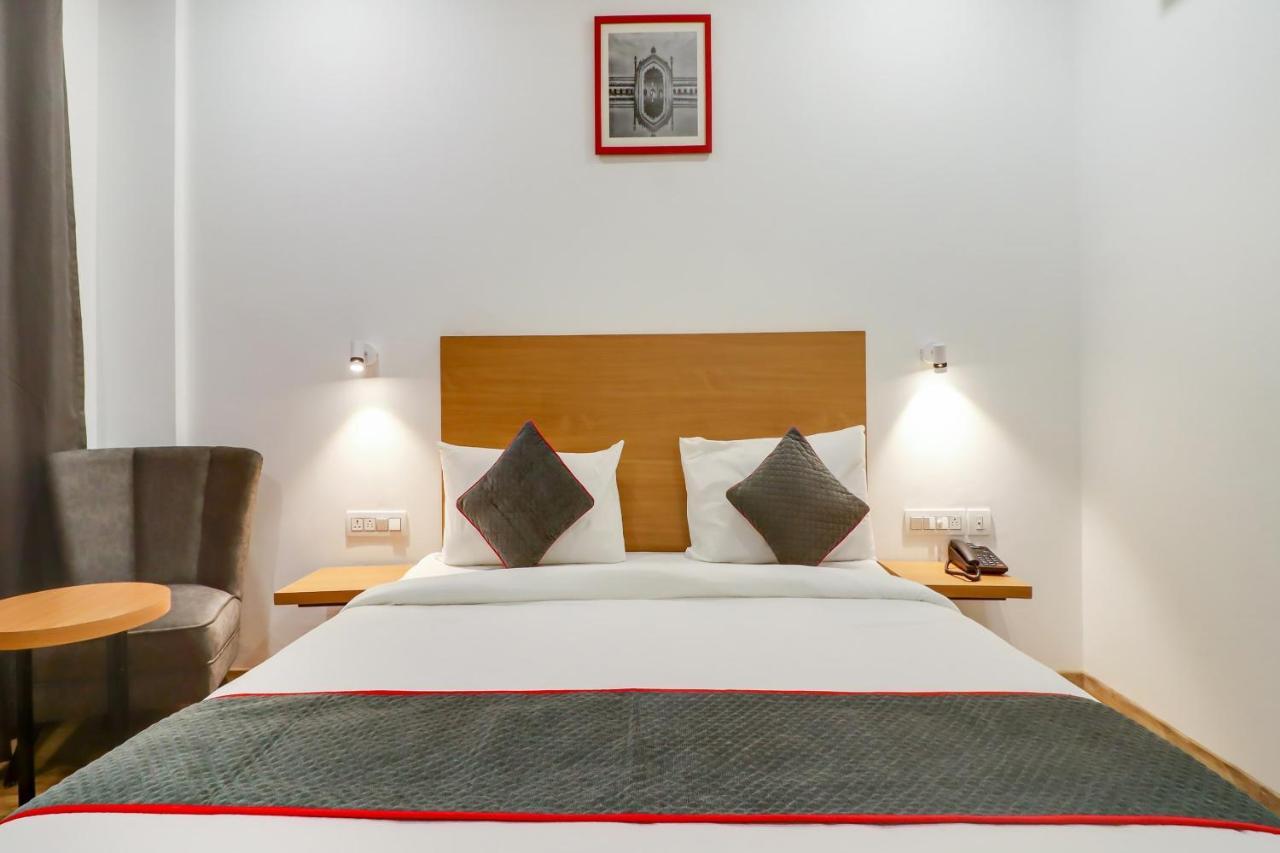 Hotel Super Townhouse Jashn Chinhat Exteriér fotografie