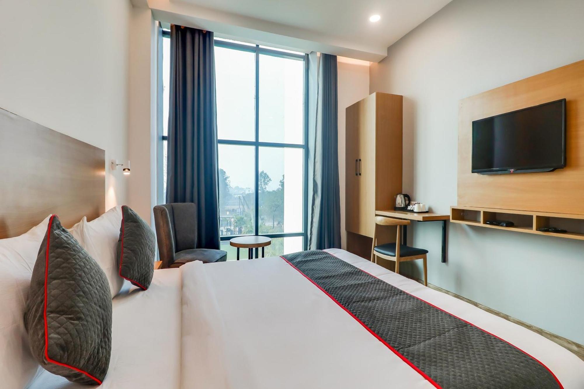 Hotel Super Townhouse Jashn Chinhat Exteriér fotografie