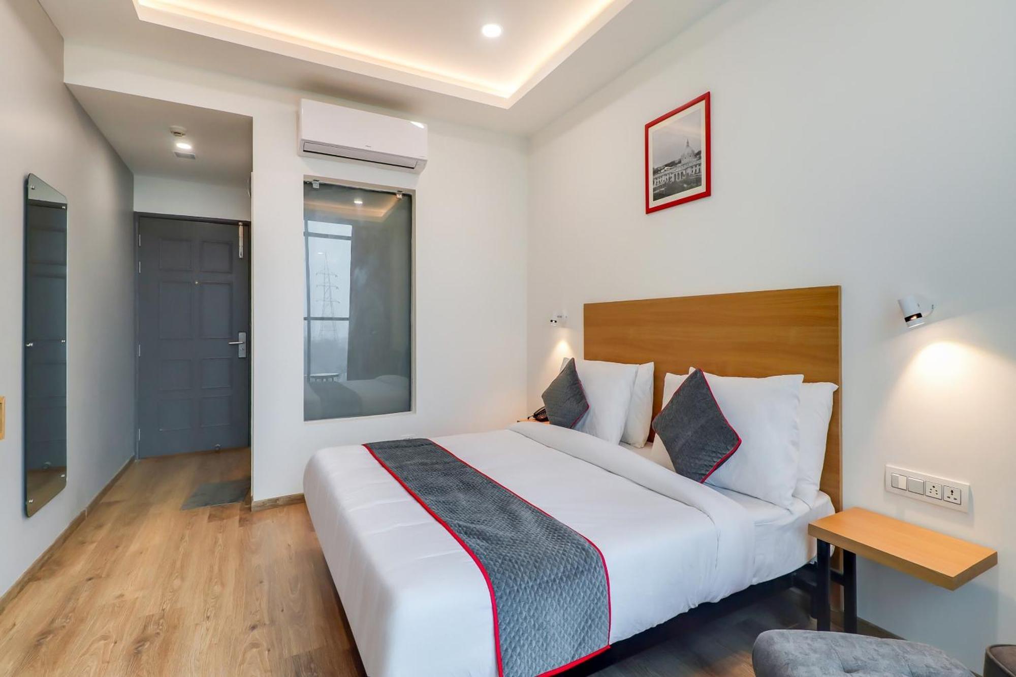 Hotel Super Townhouse Jashn Chinhat Exteriér fotografie