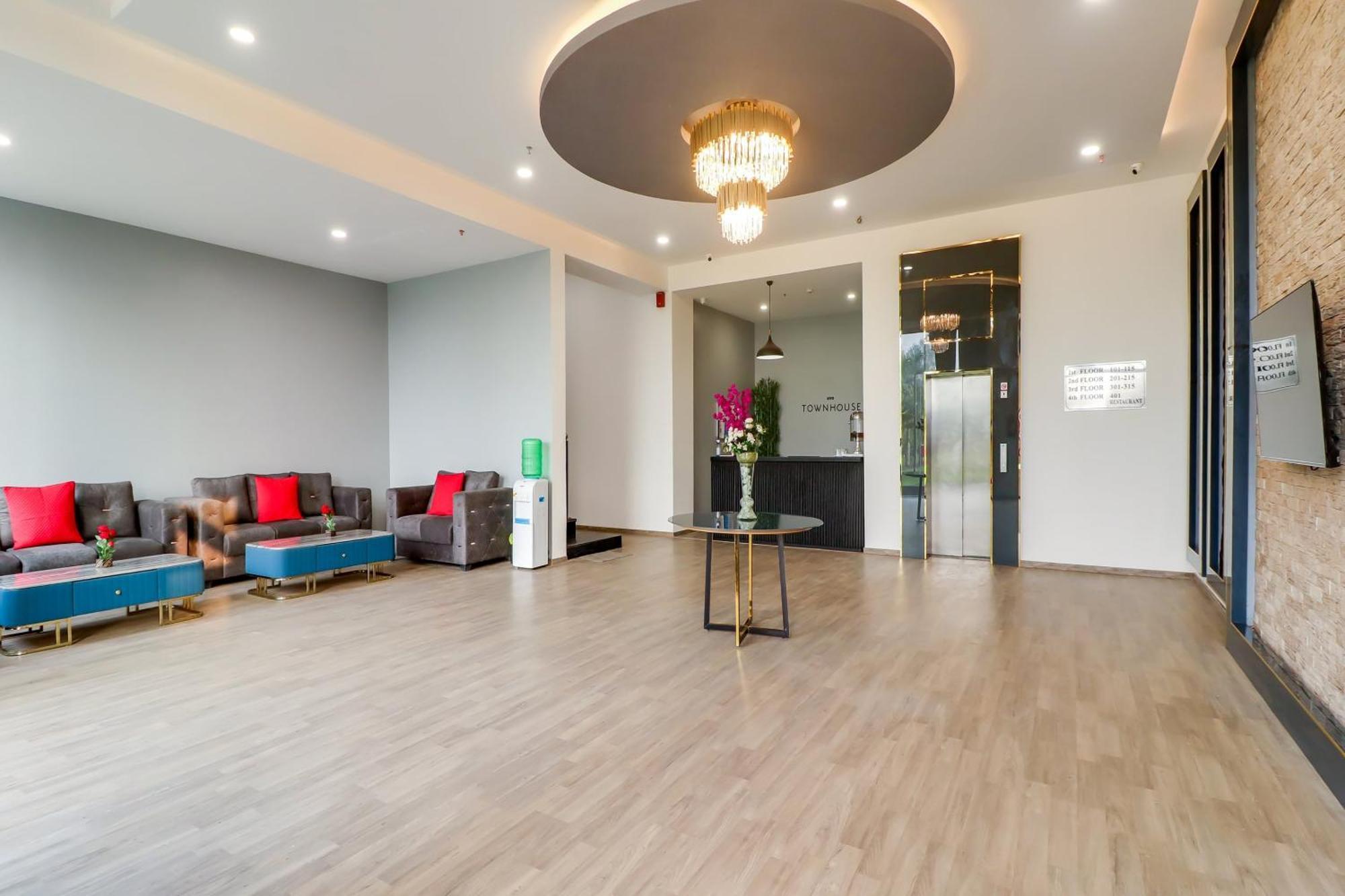 Hotel Super Townhouse Jashn Chinhat Exteriér fotografie